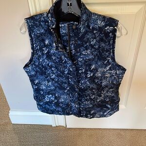 Perfect puffer vest in EUC-wear with denim skirt that I have in my closet!